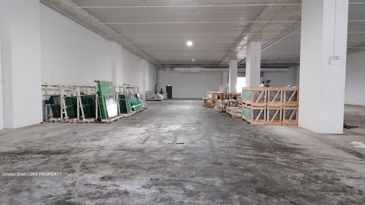 LINER (D22), Factory #513306771